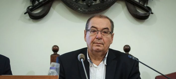 Μπαλωμενάκης (ΣΥΡΙΖΑ): Αν επιμείνει ο Καμμένος δεν έχει θέση στην κυβέρνηση